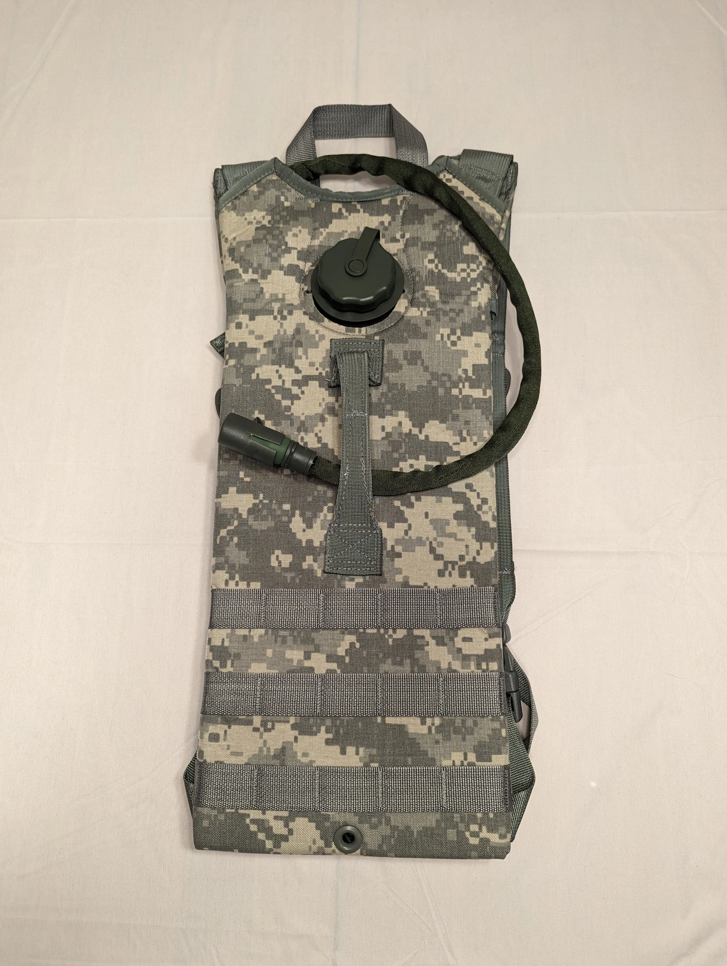 3-Day Assault Pack w/ Hydration System 3L with Bladder - USGI Army UCP ACU