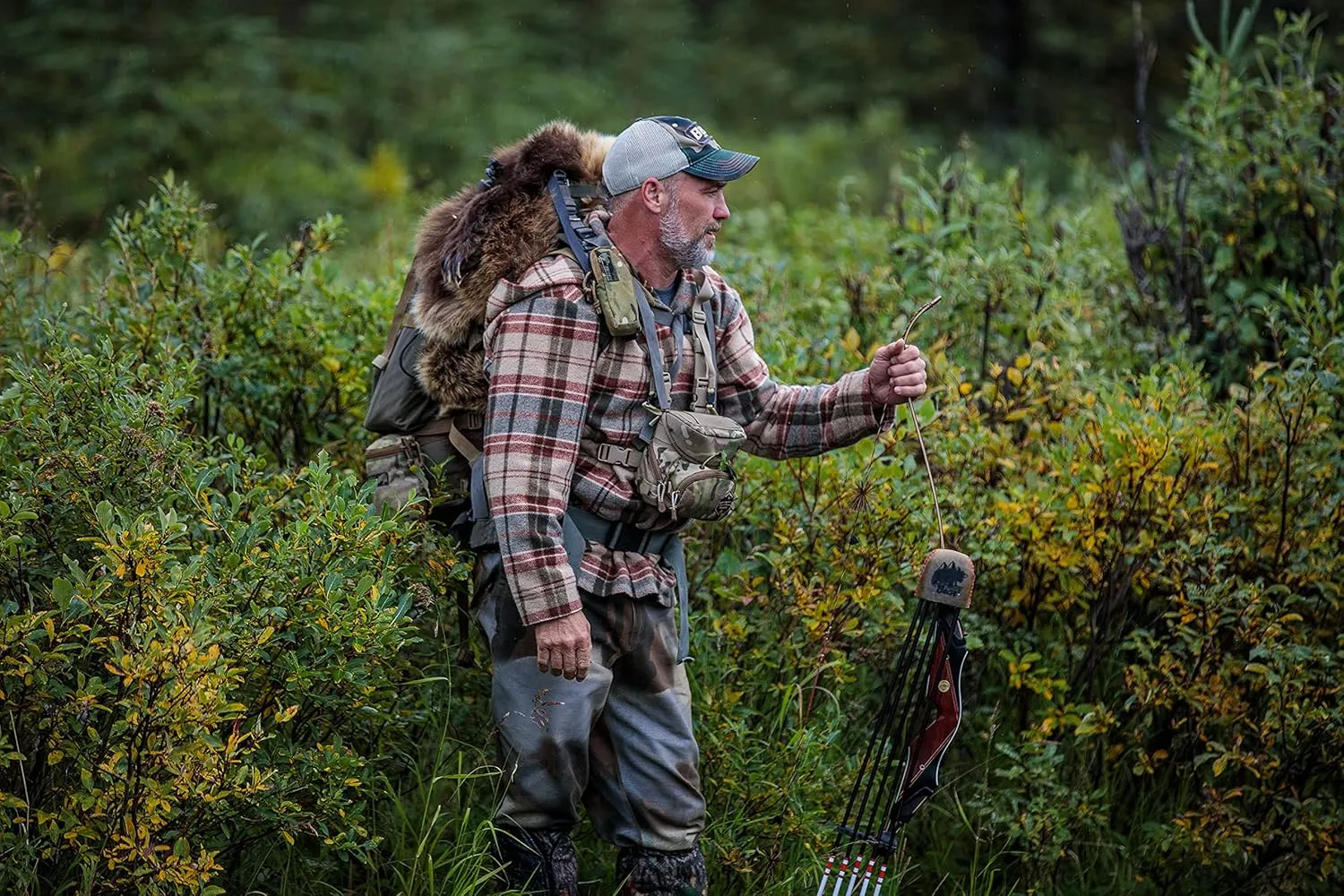 Alaska Guide Creations Stalker Camo Hydration Pack |Fits The 3L AGC Bladder | Binocular Harness Scouting Backpack