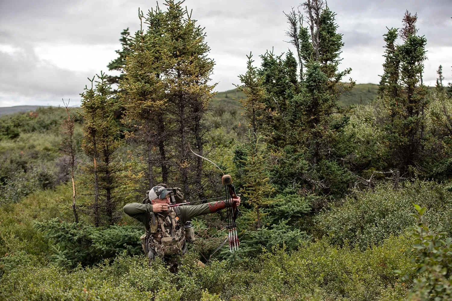Alaska Guide Creations Stalker Camo Hydration Pack |Fits The 3L AGC Bladder | Binocular Harness Scouting Backpack