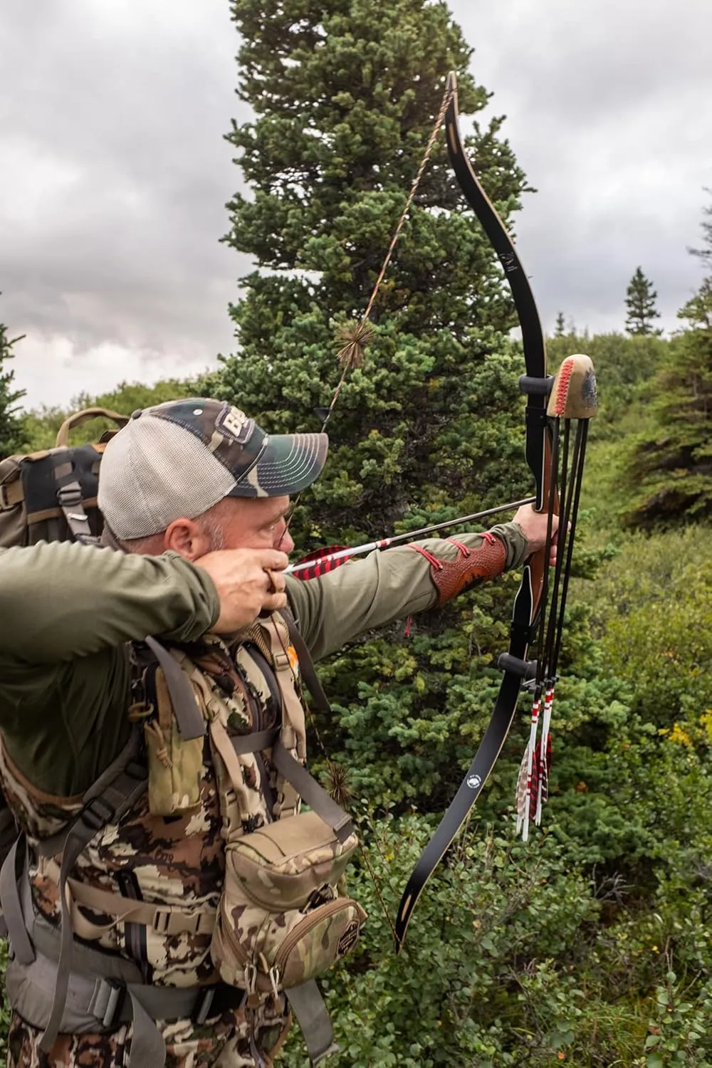 Alaska Guide Creations Stalker Camo Hydration Pack |Fits The 3L AGC Bladder | Binocular Harness Scouting Backpack