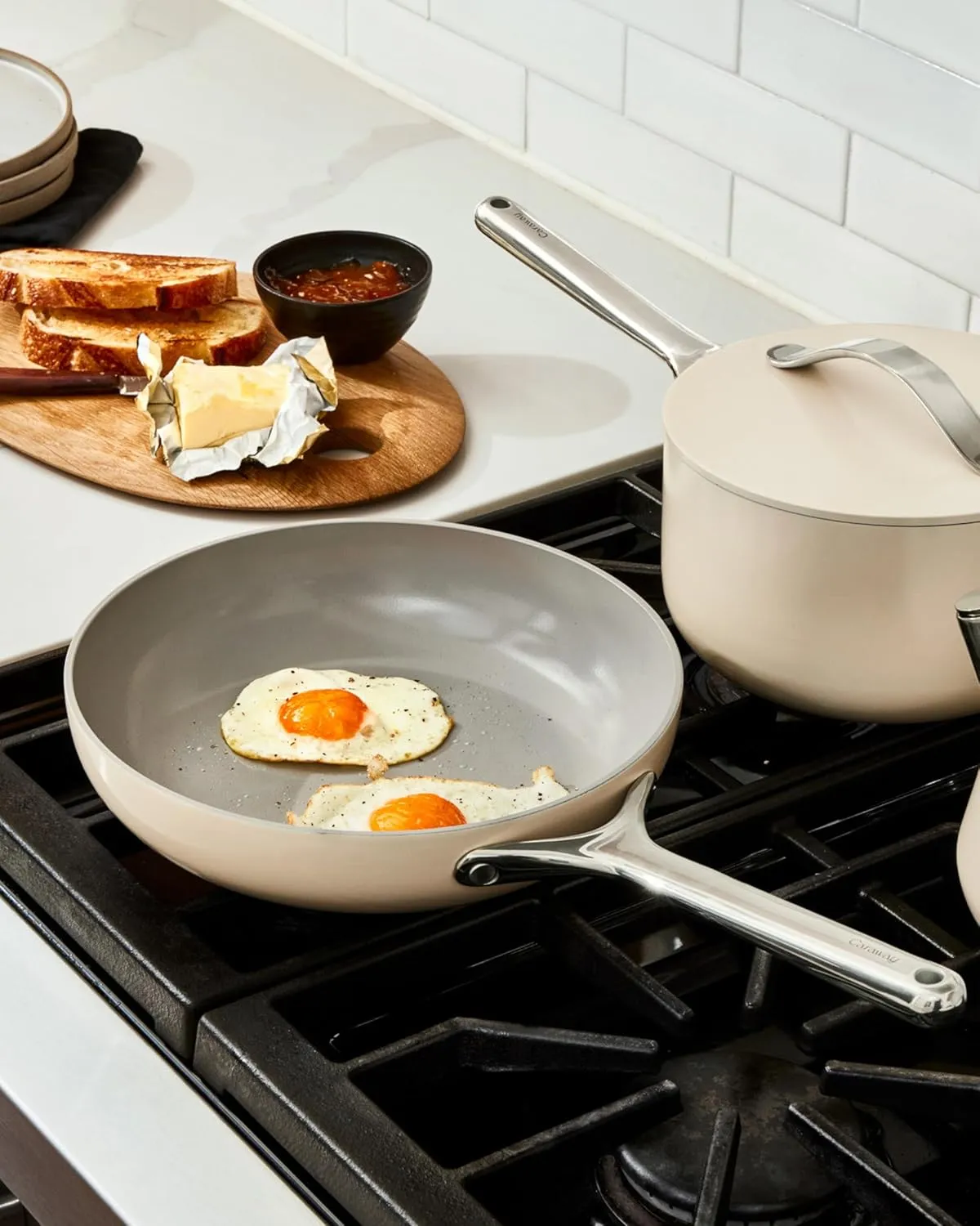 Caraway Nonstick Ceramic Frying Pan (2.7 qt, 10.5") - Non Toxic, PTFE & PFOA Free - Oven Safe & Compatible with All Stovetops (Gas, Electric & Induction) - White