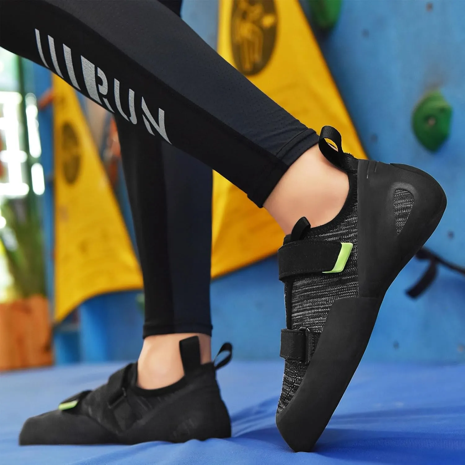 CAVSOIR Mens Climbing Shoes Bouldering Shoes for Sport Climbing and Bouldering Introductory Training Breathable Comfortable Rock Climbing Shoes