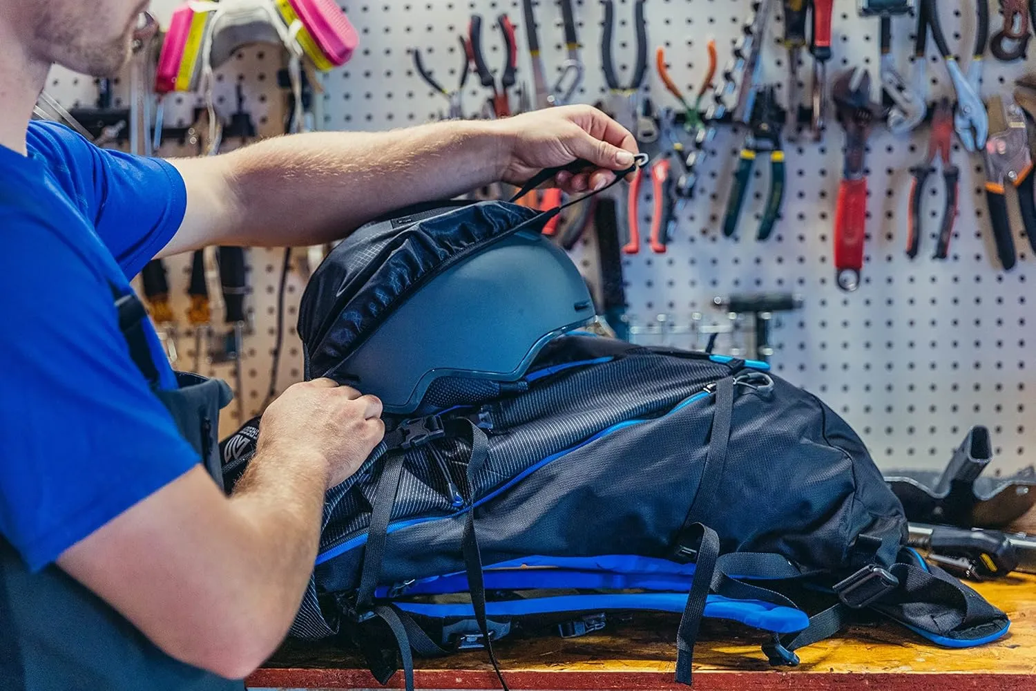 Gregory Targhee Ft 35L Skiing & Snowboarding Backpack, Helmet Carry, Ski/Snowboard Hook, Internal Hydration Sleeve (Reservoir Not Included)