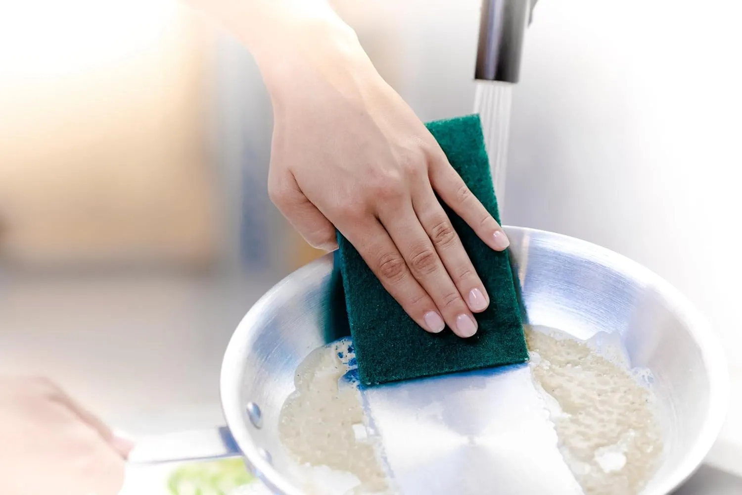 Scotch-Brite Heavy Duty Scour Pads, Scouring Pads for Kitchen and Dish Cleaning, 21 Pads