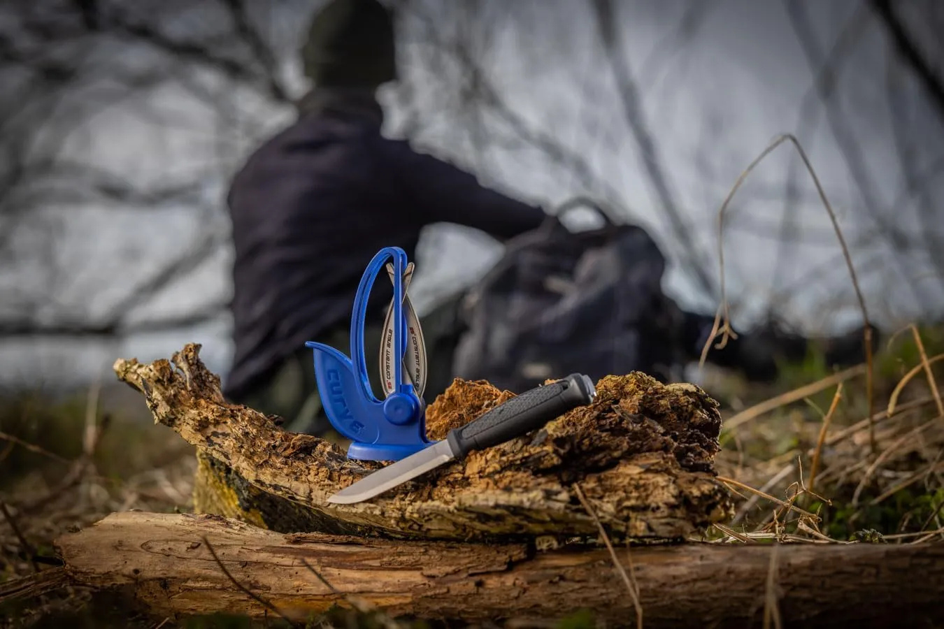 Warthog V-Sharp CURVE Professional Knife Sharpener System, 25 Degree Angle Knife Sharpener, 325 Grit Diamond Hones, Kitchen Tools, Easy to Use, Lightweight, No Adjustments, Ultra Compact, Blue