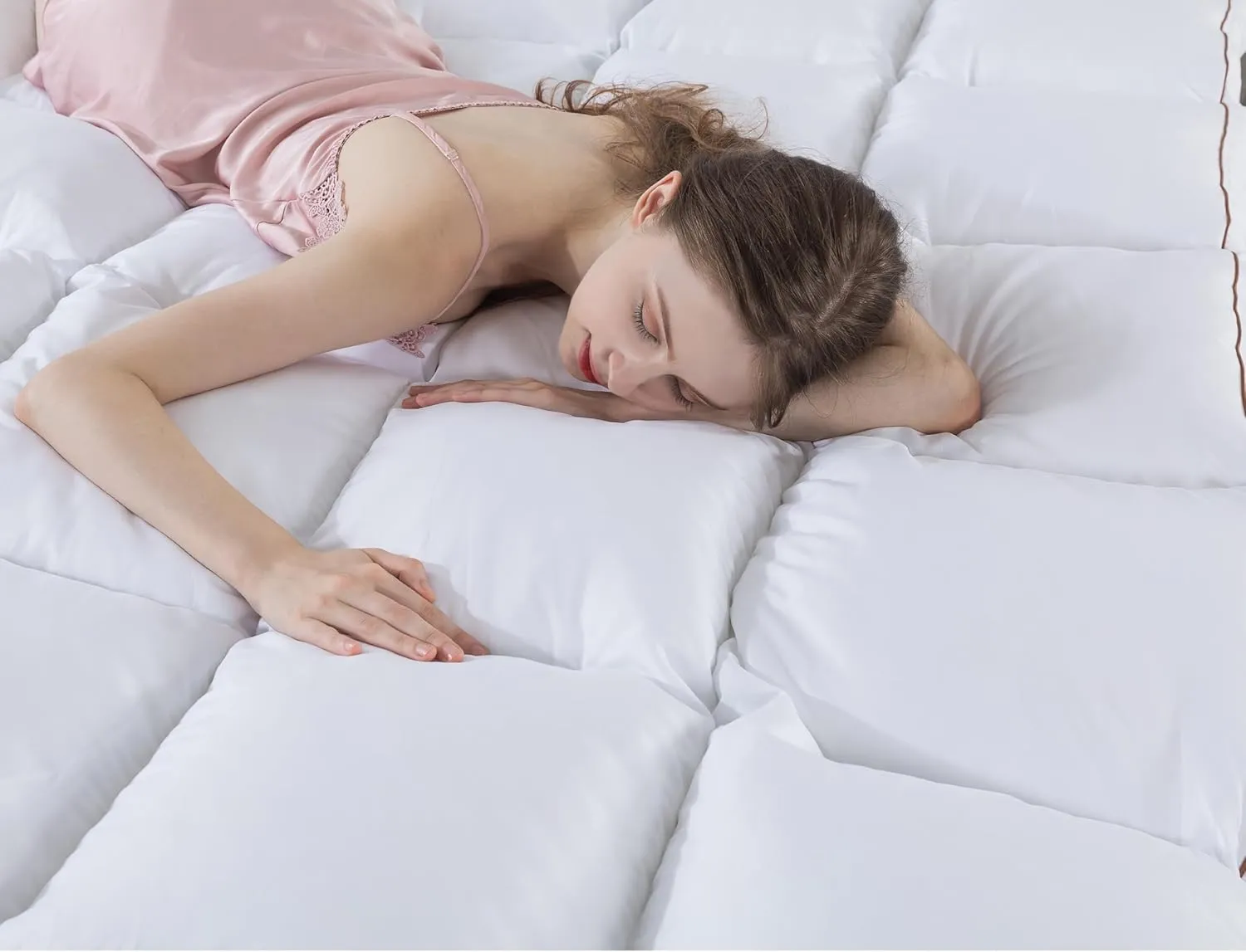 WhatsBedding 3 Inch Memory Foam Mattress Topper Queen Size Plus Thicked Down Alternative-Lined, 1700GSM Fluffy Shredded Memory Foam Filled Pillow Top, 4 Anchor Elastic Bands, Anti-Slip Bottom, 60x80in